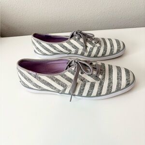Keds Striped Sneakers in Gray and White Casual U.S. 9 Summer Spring On the Go